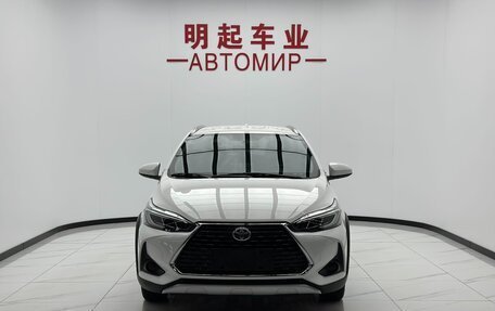 Toyota Yaris XP150 рестайлинг, 2022 год, 1 385 000 рублей, 3 фотография