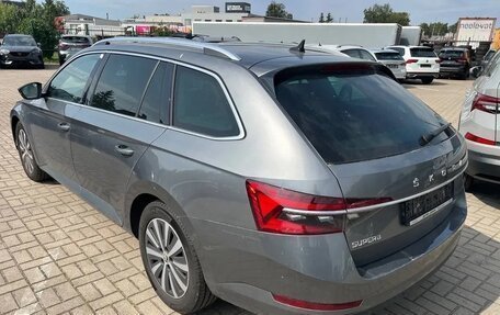 Skoda Superb III рестайлинг, 2022 год, 1 972 000 рублей, 4 фотография