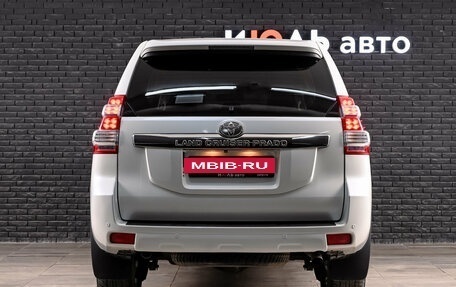 Toyota Land Cruiser Prado 150 рестайлинг 2, 2014 год, 4 500 000 рублей, 5 фотография