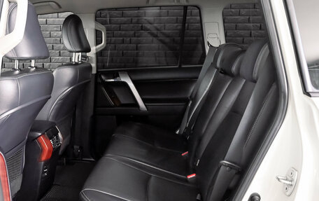 Toyota Land Cruiser Prado 150 рестайлинг 2, 2014 год, 4 500 000 рублей, 22 фотография