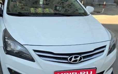 Hyundai Solaris II рестайлинг, 2015 год, 980 000 рублей, 1 фотография