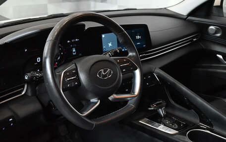 Hyundai Elantra, 2021 год, 2 050 000 рублей, 18 фотография