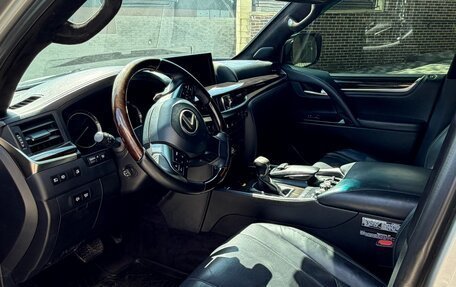 Lexus LX III, 2017 год, 5 фотография