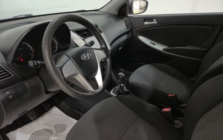 Hyundai Solaris II рестайлинг, 2013 год, 755 000 рублей, 12 фотография