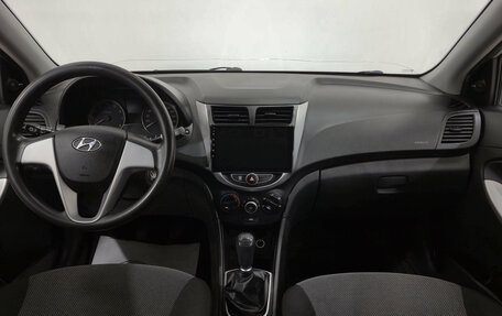Hyundai Solaris II рестайлинг, 2013 год, 755 000 рублей, 13 фотография