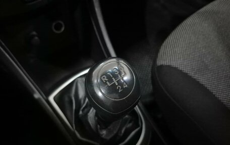 Hyundai Solaris II рестайлинг, 2013 год, 755 000 рублей, 23 фотография