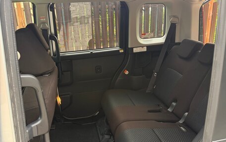 Toyota Roomy I, 2021 год, 1 300 000 рублей, 23 фотография