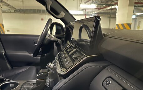 Toyota Land Cruiser, 2024 год, 13 300 000 рублей, 29 фотография