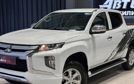 Mitsubishi L200 IV рестайлинг, 2021 год, 3 197 000 рублей, 2 фотография