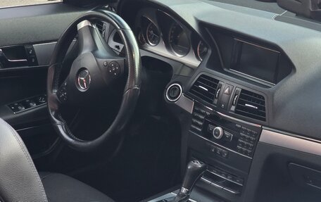 Mercedes-Benz E-Класс, 2010 год, 2 500 000 рублей, 12 фотография