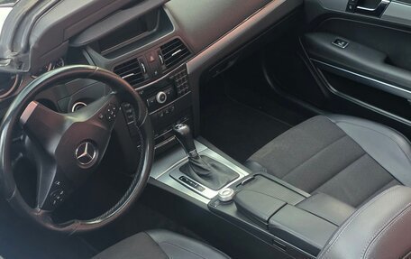 Mercedes-Benz E-Класс, 2010 год, 2 500 000 рублей, 14 фотография