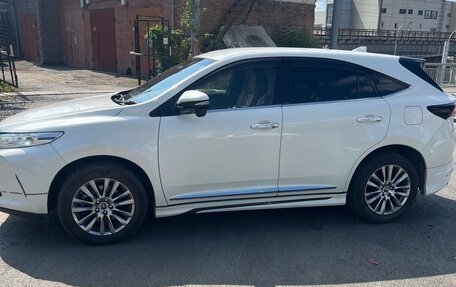 Toyota Harrier, 2019 год, 3 100 000 рублей, 2 фотография