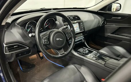Jaguar XE I рестайлинг, 2017 год, 1 750 000 рублей, 10 фотография