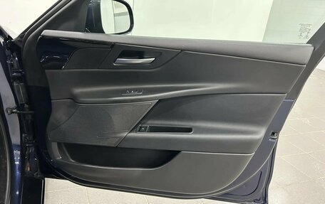Jaguar XE I рестайлинг, 2017 год, 1 750 000 рублей, 25 фотография