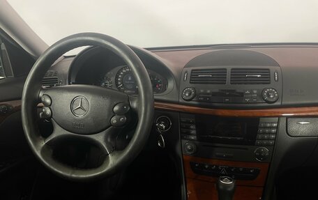 Mercedes-Benz E-Класс, 2006 год, 1 100 000 рублей, 10 фотография