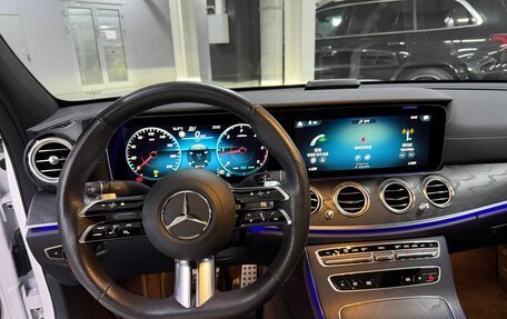 Mercedes-Benz E-Класс, 2023 год, 5 445 000 рублей, 11 фотография