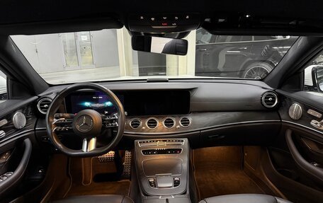 Mercedes-Benz E-Класс, 2023 год, 5 445 000 рублей, 19 фотография