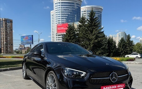 Mercedes-Benz E-Класс, 2020 год, 6 300 000 рублей, 3 фотография