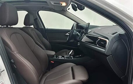BMW 1 серия, 2021 год, 1 810 000 рублей, 10 фотография