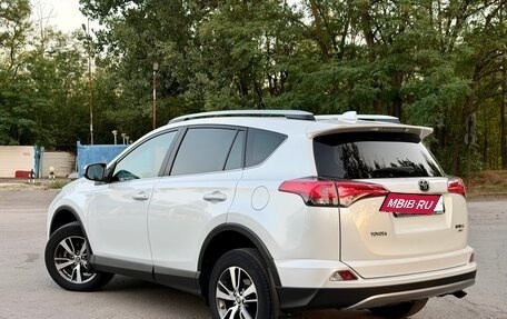 Toyota RAV4, 2019 год, 2 890 000 рублей, 4 фотография