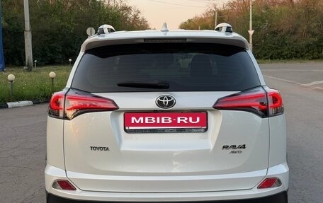 Toyota RAV4, 2019 год, 2 890 000 рублей, 5 фотография