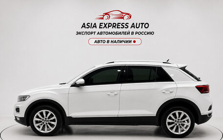Volkswagen T-Roc I, 2022 год, 1 700 000 рублей, 6 фотография