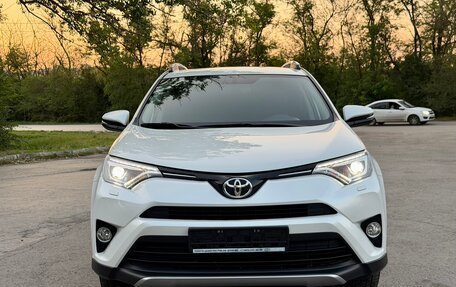 Toyota RAV4, 2019 год, 2 890 000 рублей, 39 фотография