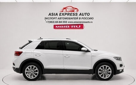 Volkswagen T-Roc I, 2022 год, 1 700 000 рублей, 5 фотография