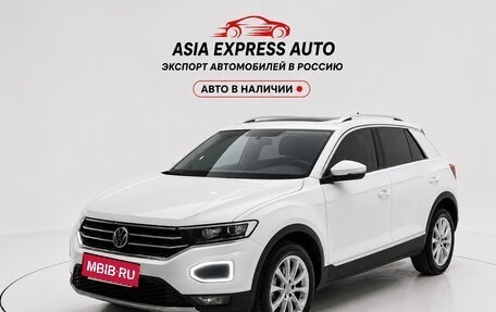 Volkswagen T-Roc I, 2022 год, 1 700 000 рублей, 3 фотография