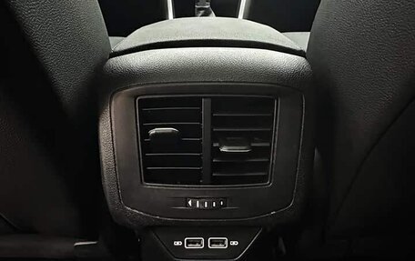 Volkswagen T-Roc I, 2022 год, 1 700 000 рублей, 19 фотография