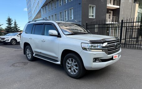 Toyota Land Cruiser 200, 2015 год, 4 200 000 рублей, 2 фотография