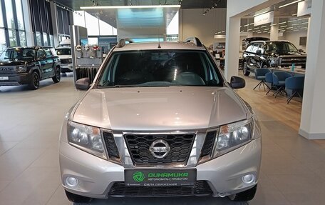 Nissan Terrano III, 2017 год, 1 039 000 рублей, 2 фотография