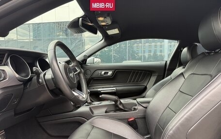Ford Mustang VI рестайлинг, 2022 год, 3 650 000 рублей, 7 фотография