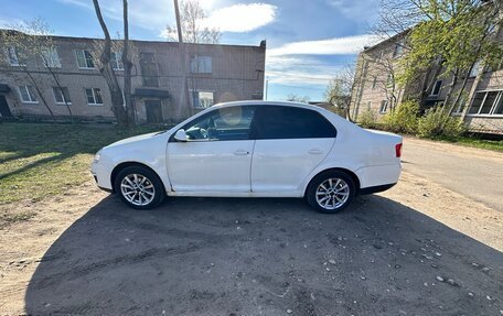 Volkswagen Jetta VI, 2010 год, 385 000 рублей, 3 фотография
