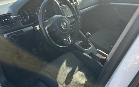 Volkswagen Jetta VI, 2010 год, 385 000 рублей, 6 фотография