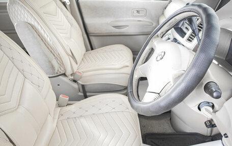 Nissan Serena II, 2004 год, 649 000 рублей, 12 фотография