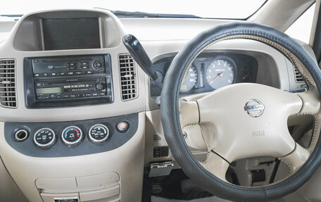 Nissan Serena II, 2004 год, 649 000 рублей, 15 фотография