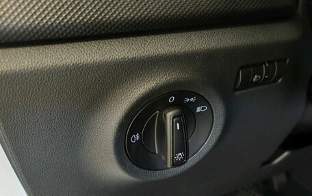 Volkswagen Polo VI (EU Market), 2021 год, 1 750 000 рублей, 12 фотография