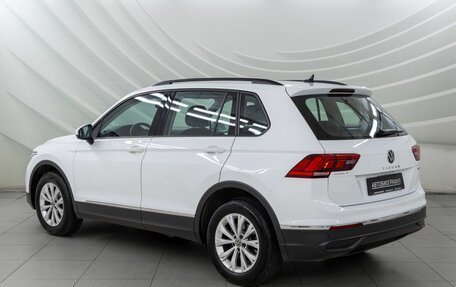Volkswagen Tiguan II, 2022 год, 3 098 000 рублей, 5 фотография