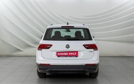 Volkswagen Tiguan II, 2022 год, 3 098 000 рублей, 6 фотография