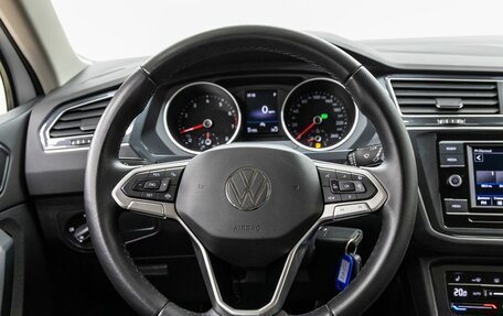Volkswagen Tiguan II, 2022 год, 3 098 000 рублей, 15 фотография
