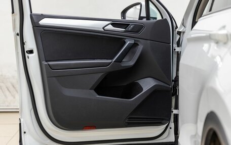 Volkswagen Tiguan II, 2022 год, 3 098 000 рублей, 22 фотография