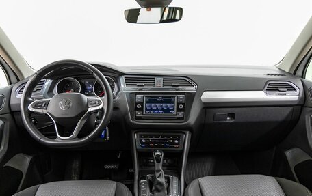 Volkswagen Tiguan II, 2022 год, 3 098 000 рублей, 14 фотография