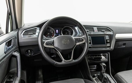 Volkswagen Tiguan II, 2022 год, 3 098 000 рублей, 25 фотография
