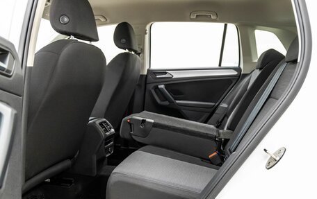 Volkswagen Tiguan II, 2022 год, 3 098 000 рублей, 36 фотография