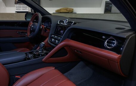 Bentley Bentayga I, 2025 год, 37 987 000 рублей, 10 фотография