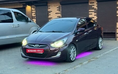 Hyundai Solaris II рестайлинг, 2011 год, 649 000 рублей, 14 фотография