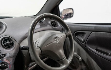 Toyota Platz, 2001 год, 250 000 рублей, 12 фотография