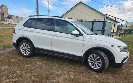 Volkswagen Tiguan II, 2021 год, 2 650 000 рублей, 5 фотография