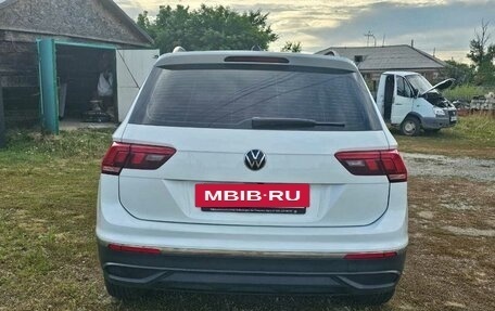 Volkswagen Tiguan II, 2021 год, 2 650 000 рублей, 3 фотография